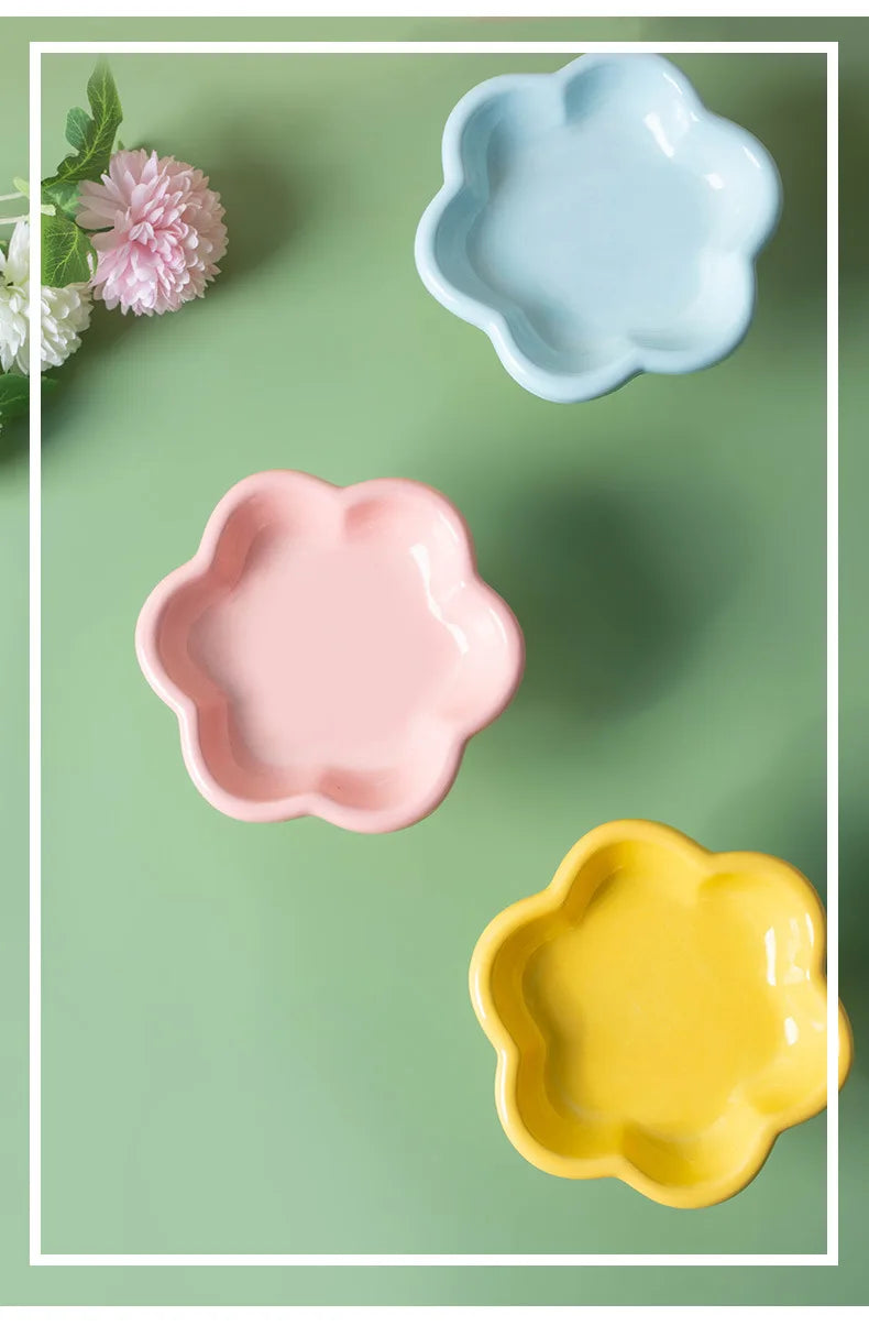Ceramic Raised Flower Cat Bowl